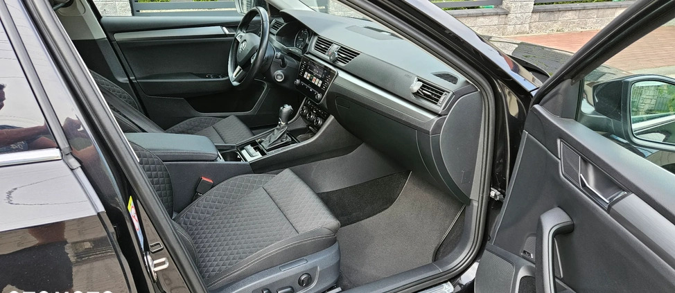 Skoda Superb cena 74904 przebieg: 211353, rok produkcji 2017 z Zawiercie małe 379